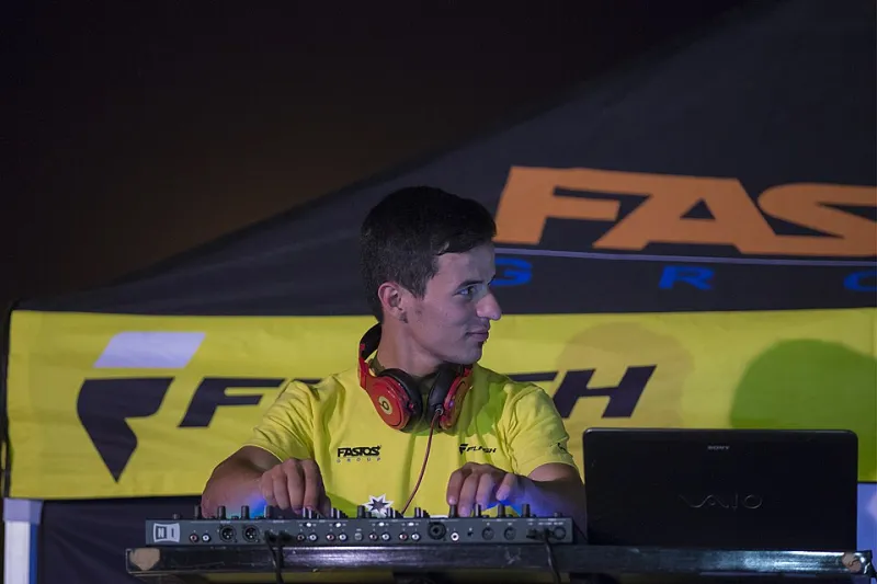 Sunrise Duty: The Quiet Brotherhood of DJs Who Play Until the Light Comes In
